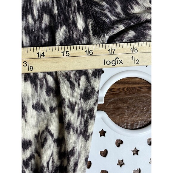 J. Crew Cardigan Sweater Womens Size M Watercolor Leopard Print 100% Merino Wool - Picture 6 of 7